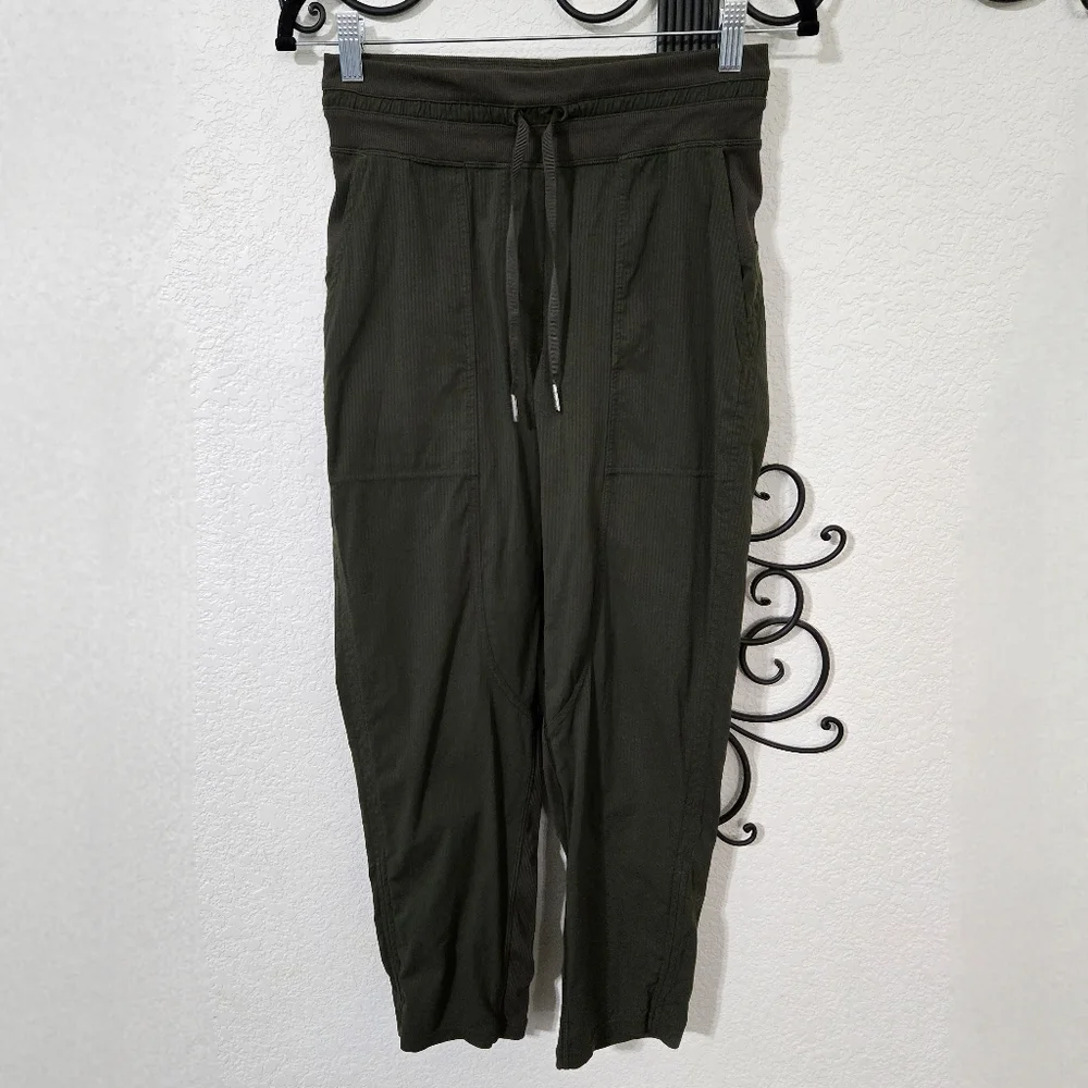 LULULEMON Dance Studio Crop Pants‎ | 4